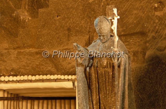 pologne sud 08.JPG - Statue du pape Jean-Paul IIMine de sel WieliczkaPetite Pologne, MalopolskaPologne